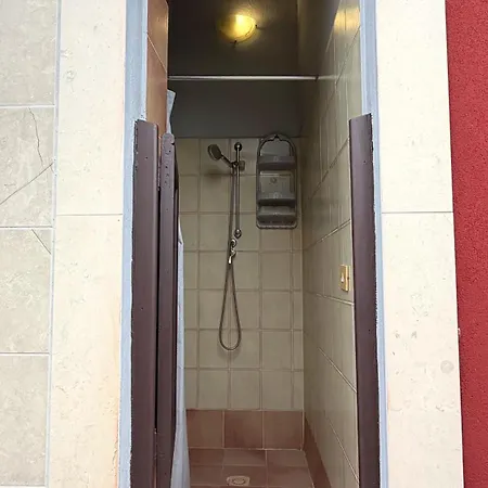 Nyaraló Lucia *